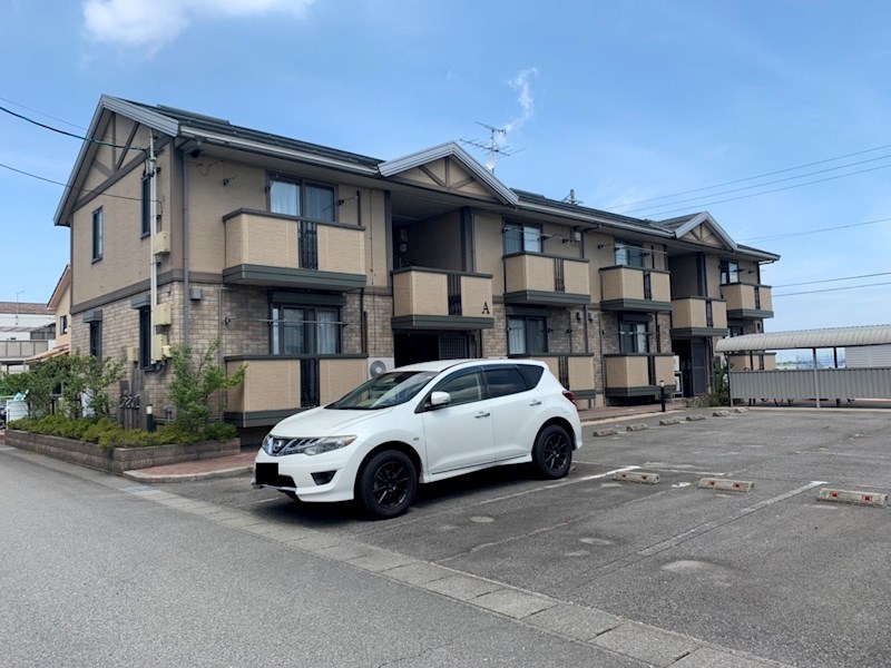 グラン・ソレーユA 202号室 外観