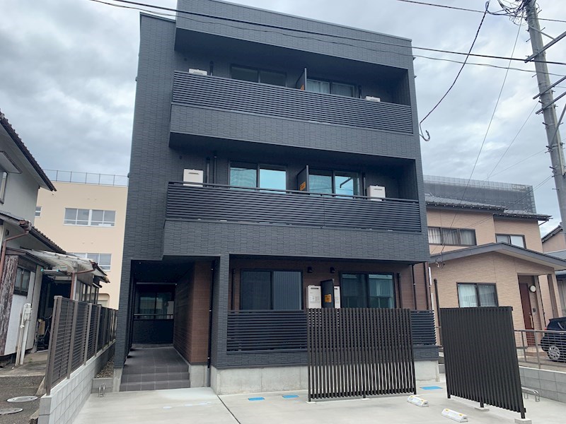 ラ・レコルト南笹口 301号室 外観