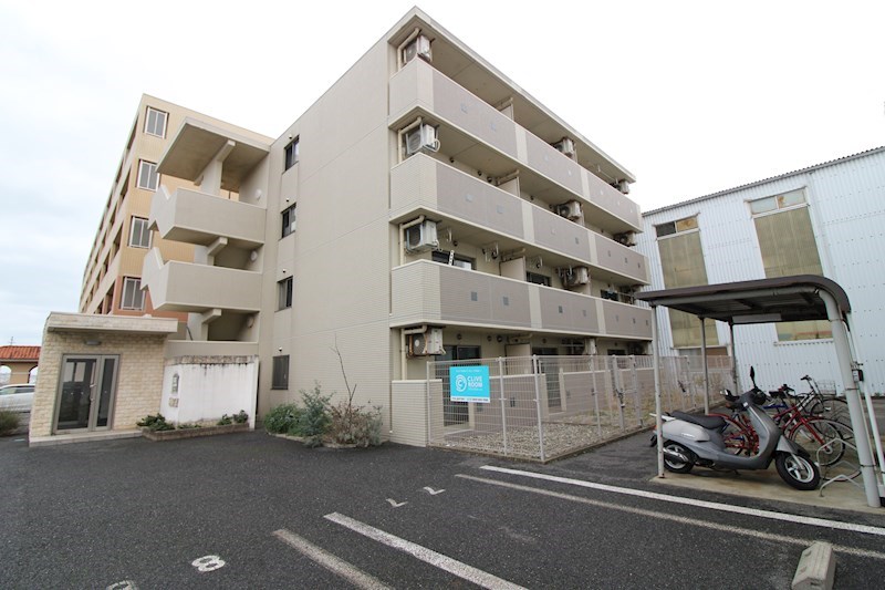 ｉｒｉｅ　ｇａｒｄｅｎ 駐車場