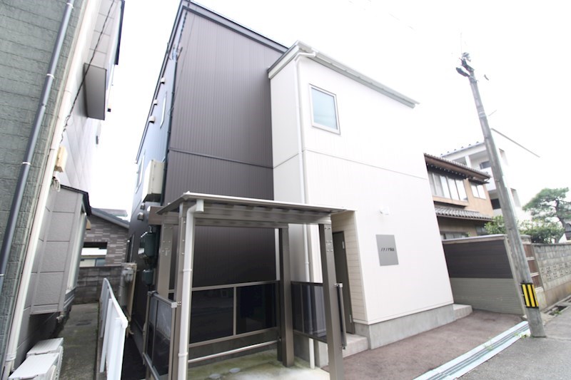 ノア・ノア米山 201号室 外観