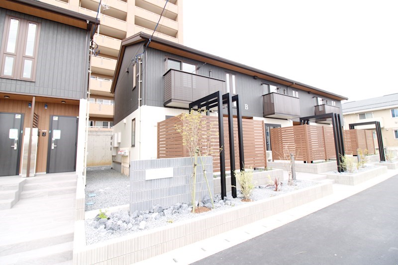 エクセレント上近江 B101号室 外観