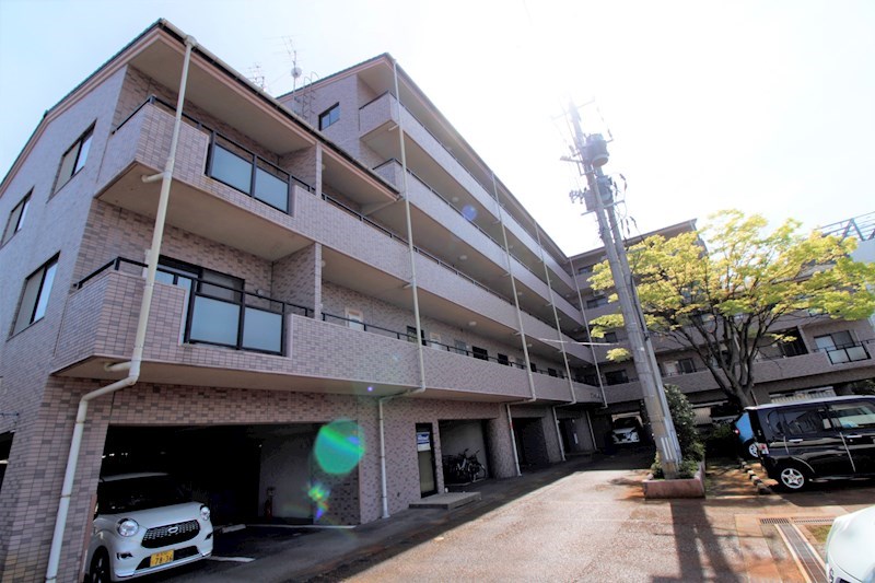 フローラルとやのⅢ 401号室 外観