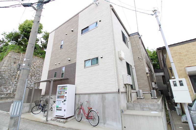 プラタナス旭町 203号室 外観