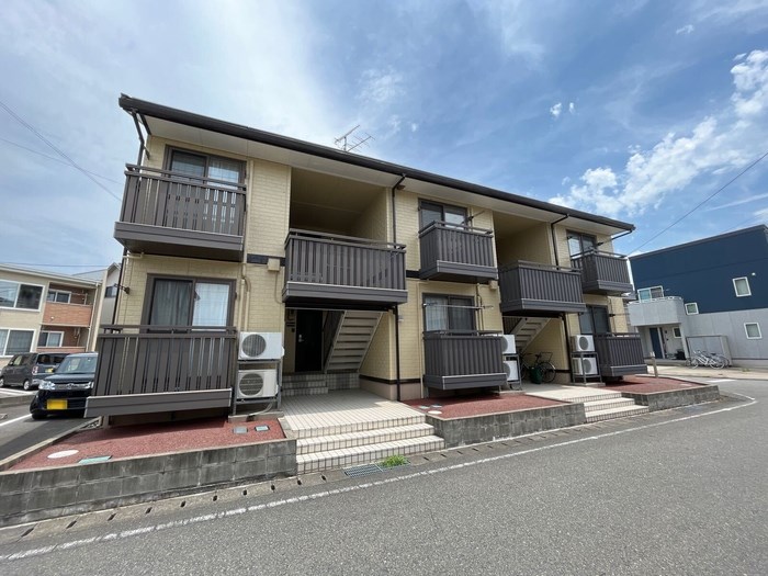 サニーフラット新通 203号室 外観