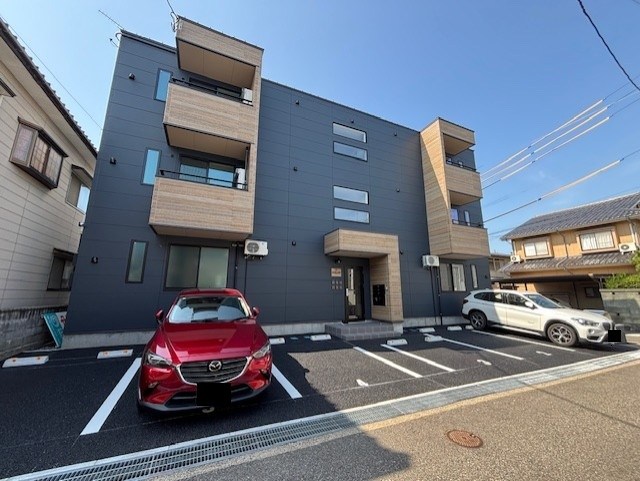 ３ＴＷＯ小新 302号室 外観