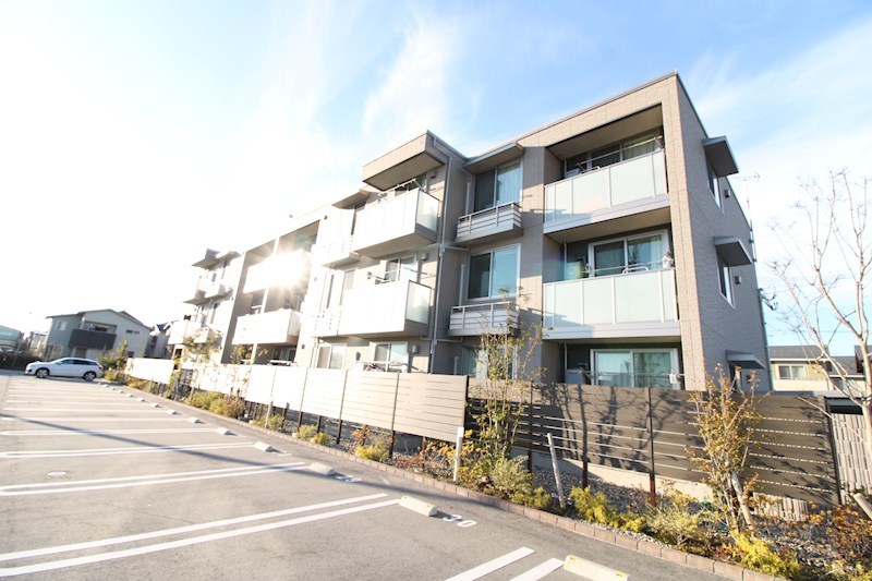 シャーメゾン女池上山 302号室 外観