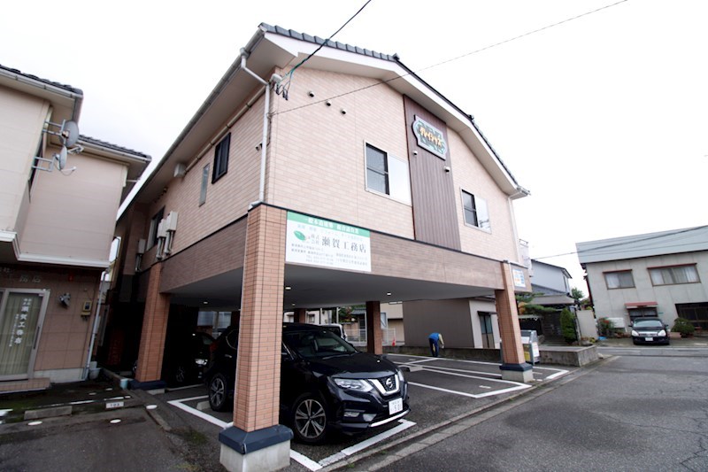 グレイシャス A号室 外観