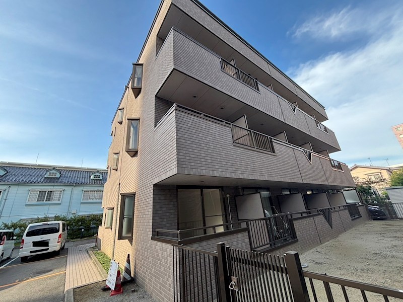 リラ その他13