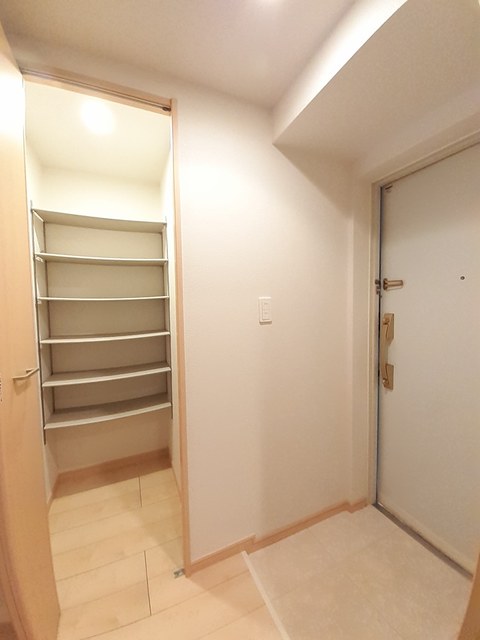 アメニティ万代 玄関