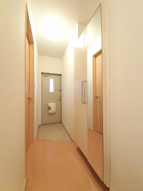 パームスＡ 玄関