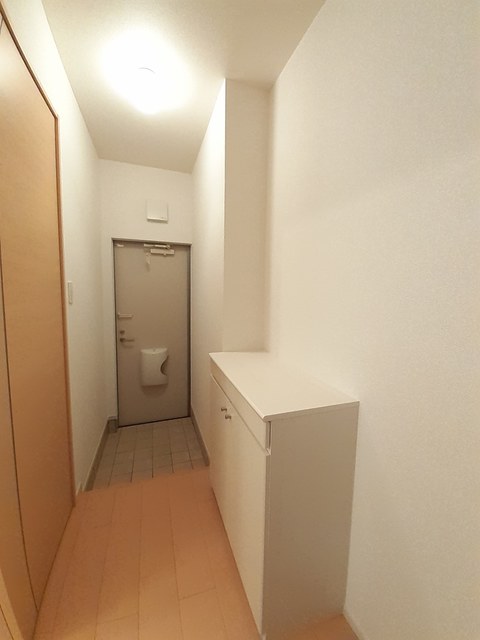 コムラード 玄関