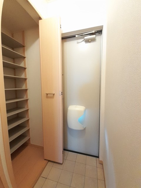 ソレイユガーデン 玄関