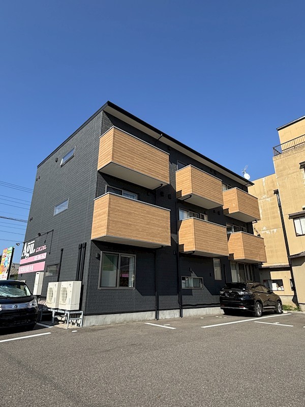 ヴィオールチェ 201号室 外観