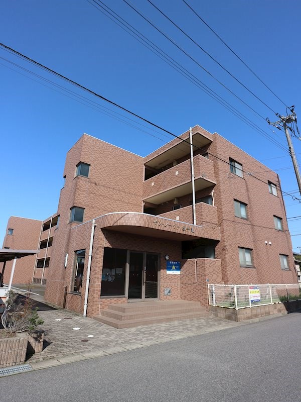 サンノーヴァ坂井東 303号室 外観