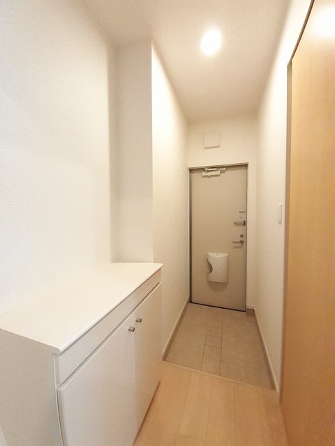 ヒルサイド関屋 玄関