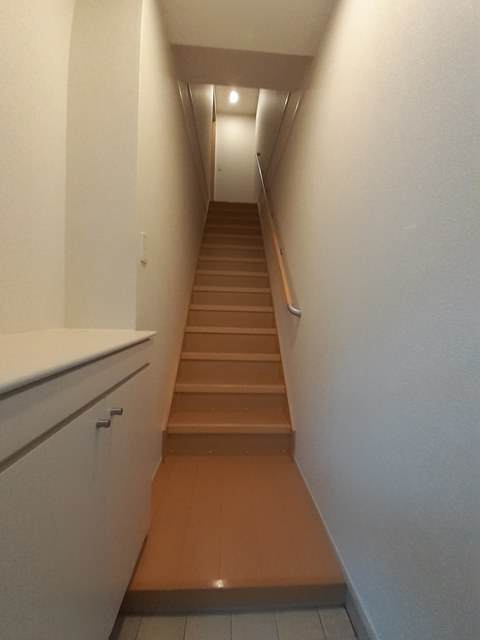 ヴェールヌイ 玄関