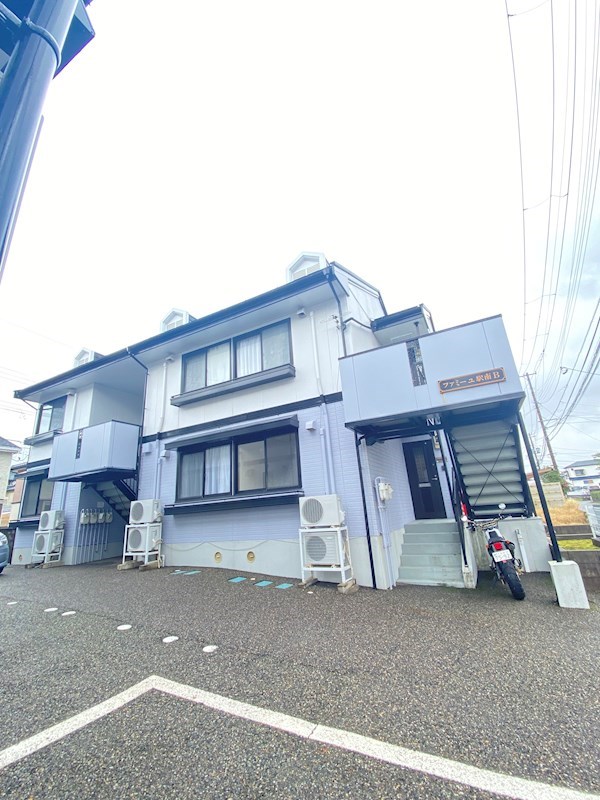 ファミーユ駅南B 203号室 外観