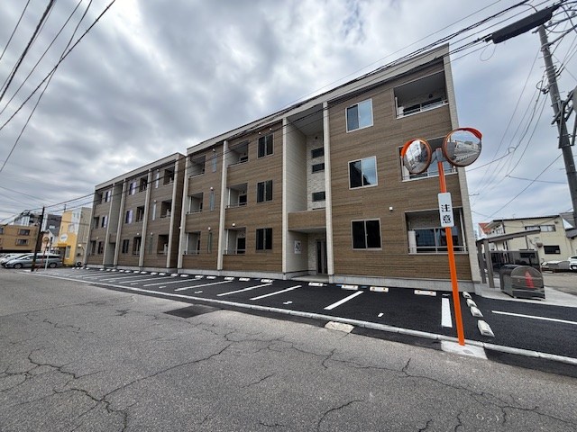 ハレ・ラニカイＢ棟 302号室 外観