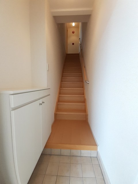 ラ・ルーチェビータ 玄関