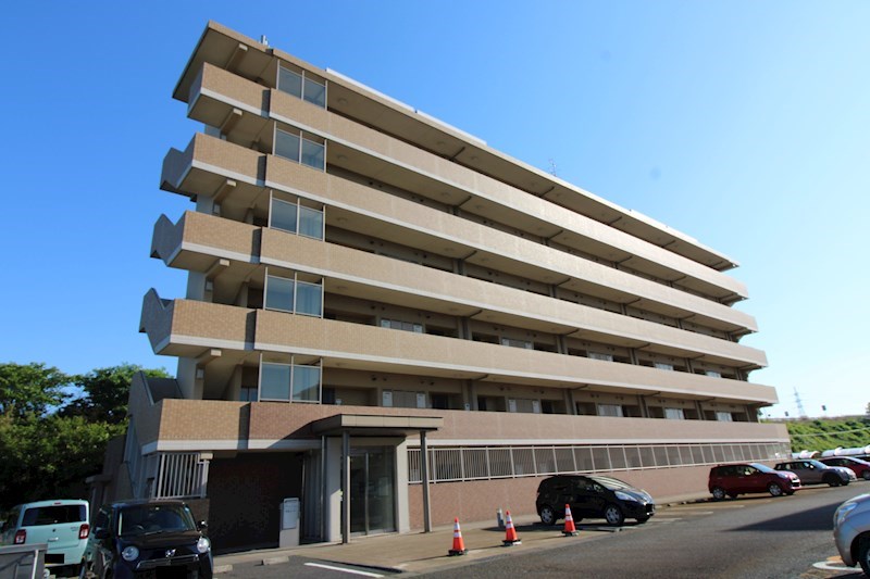 ファーストクラス中央インター 204号室 外観