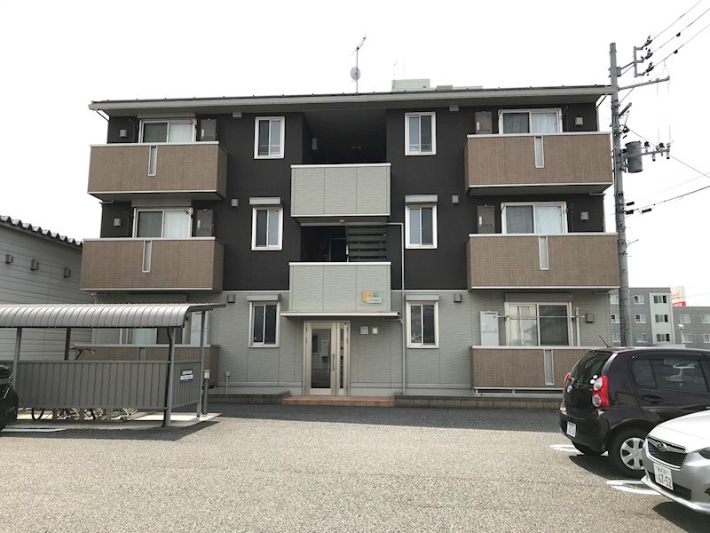 ロベール近江 302号室 外観