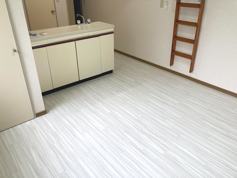 ﾒｿﾞﾝ･ｻﾜ リビング