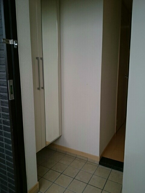 プラシード 玄関