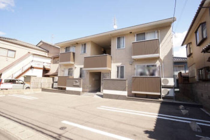 パインハウスⅡ  201号室 外観