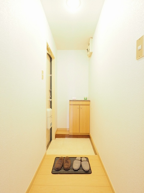 プラドール田川 玄関