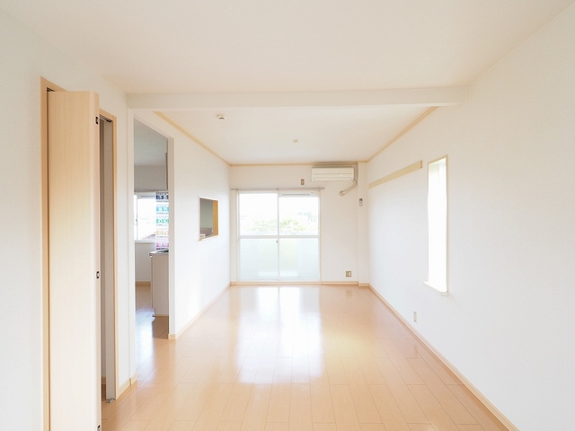 プラドール田川 リビング