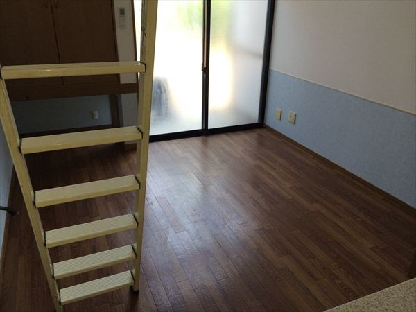 ｻﾌﾟﾗｽ・1 リビング