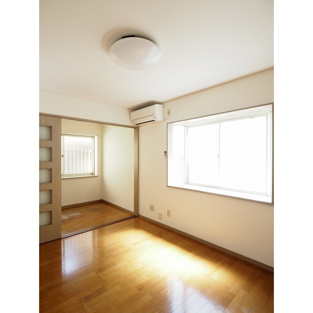 サン・フレンドヌッタリ その他1