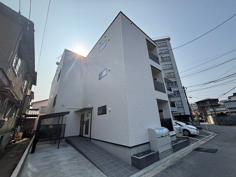 ラフィネ東大畑通 102号室 外観