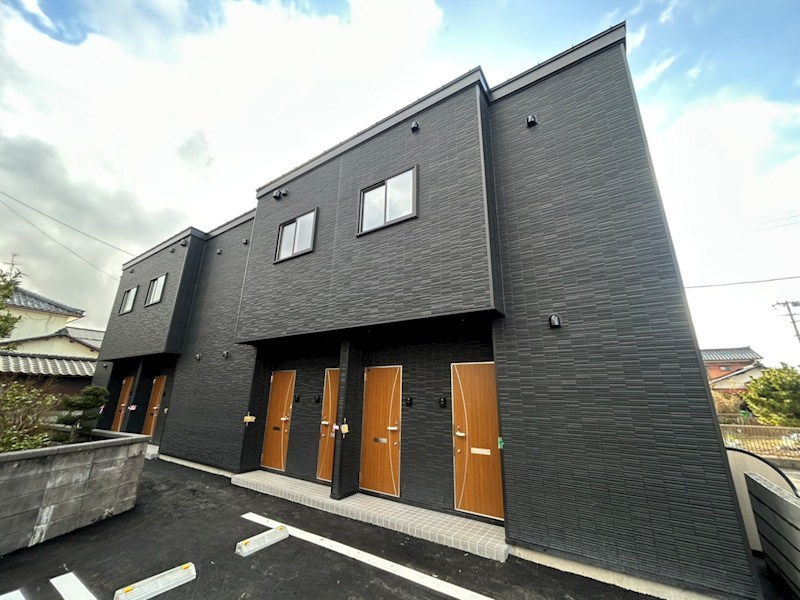 Claire　MOTOMACHI 102号室 外観