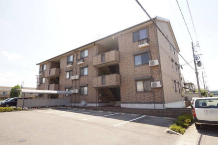 セブンワンテンE 205号室 外観