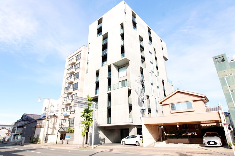 ザ・パーク一番堀 201号室 外観