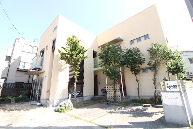 フローリアン松波 201号室 外観