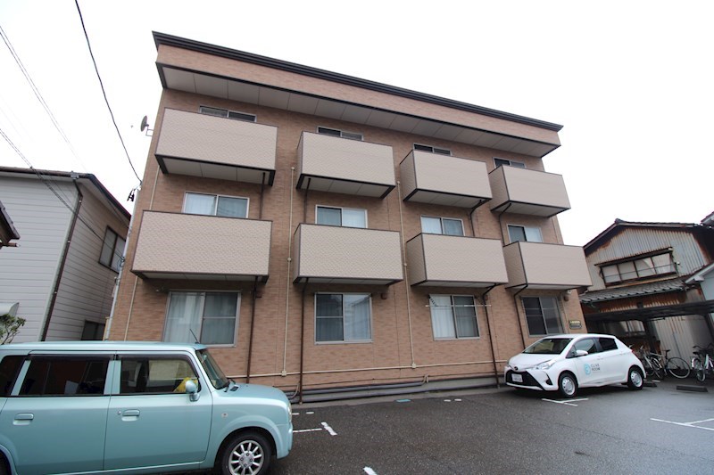 サンロイヤル白山浦 302号室 外観