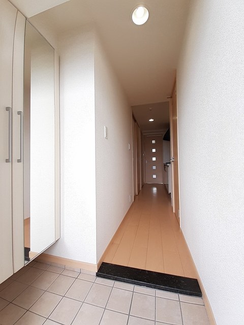 プラシード 玄関