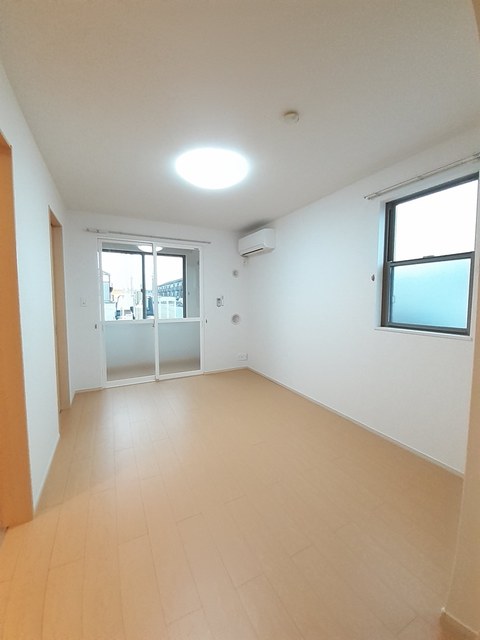 カレントレジデンス女池Ⅱ リビング