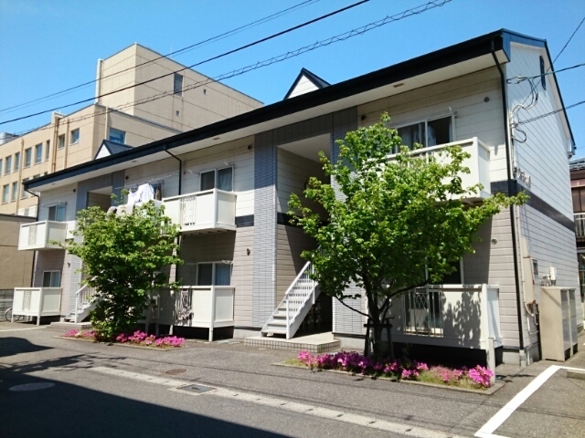 ファミール鐙 203号室 外観