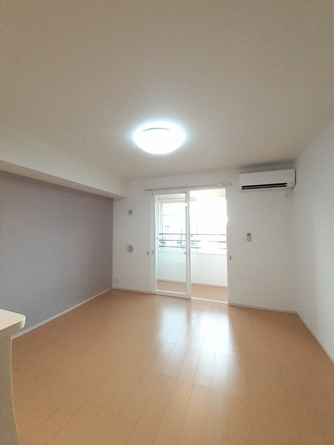 カサフェリスＢ リビング