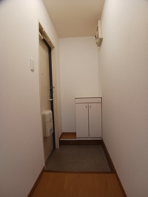 プラドール田川 玄関