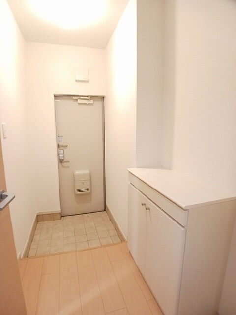 ラ・ルーチェビータ 玄関