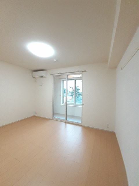 ラ・ルーチェビータ リビング