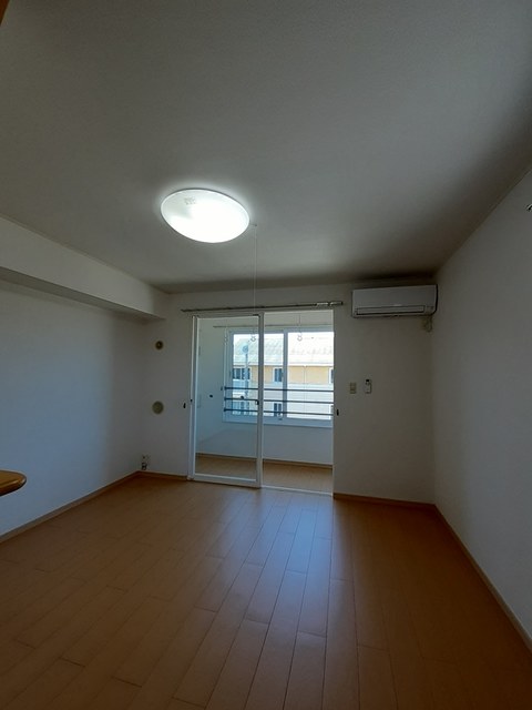 エアーウエスト リビング