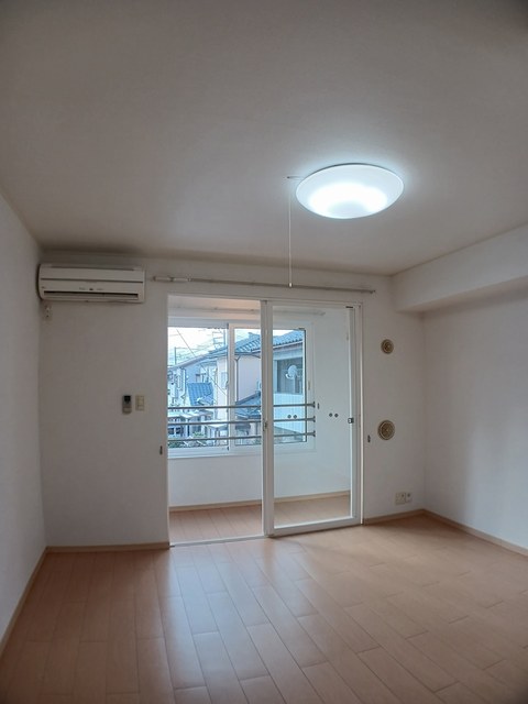 シャルマン河渡 リビング