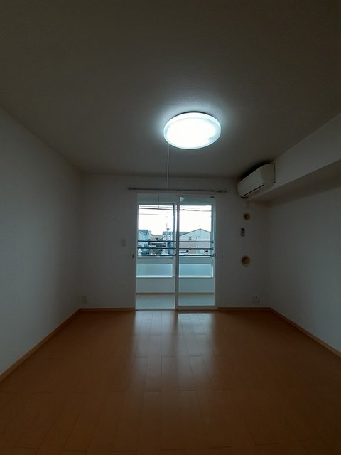 グラース リビング