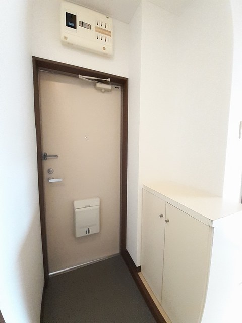 ファミール砂岡 玄関