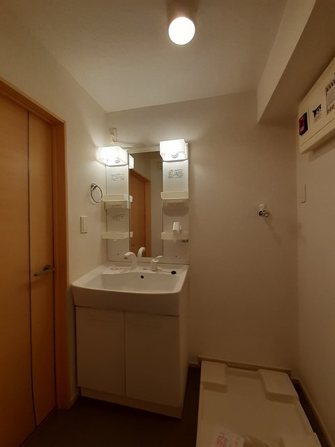 ロージィ・コート その他1